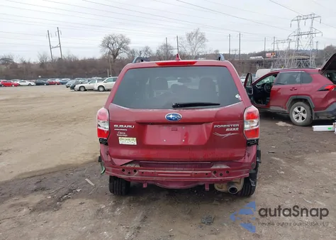 2016 Subaru Forester 2.5I Premium z USA, uszkodzony, nr VIN JF2SJAFC5GH554497